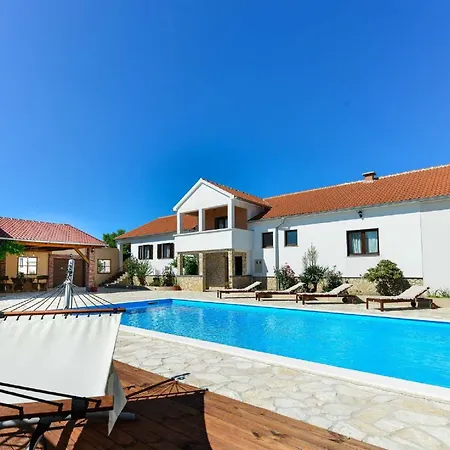 Marinic With Private Pool , Zadar County
