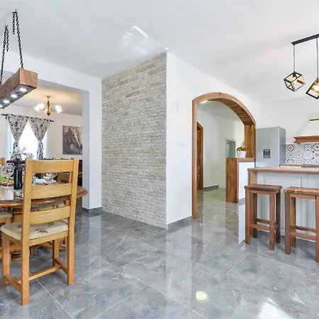 Marinic With Private Pool , Zadar County Benkovac
