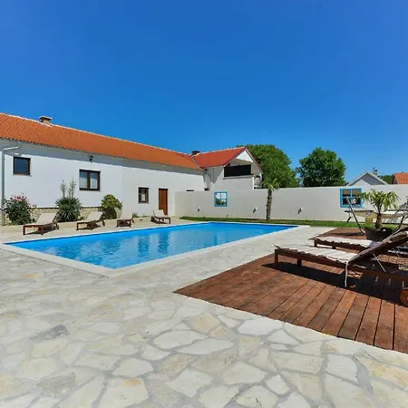 Villa Marinic With Private Pool , Zadar County Benkovac