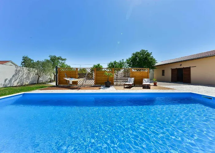 Vila Marinic With Private Pool , Zadar County Miranje