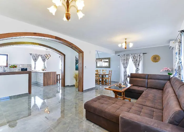 Marinic With Private Pool , Zadar County * Miranje
