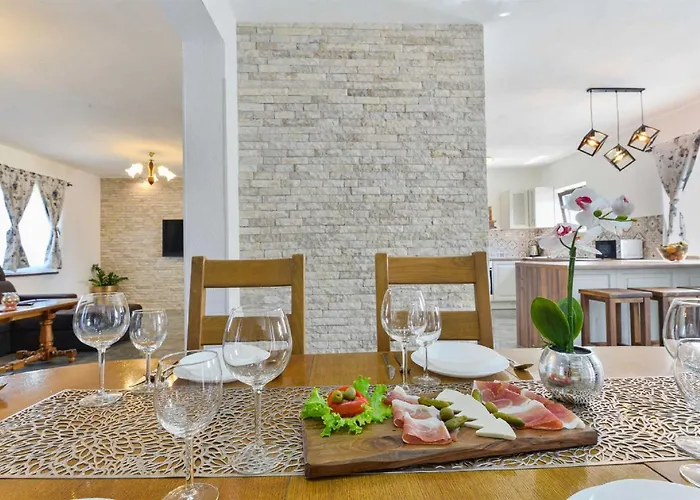 Vila Marinic With Private Pool , Zadar County *
