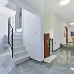 Marinic With Private Pool , Zadar County *