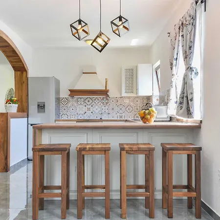 Villa Marinic With Private Pool , Zadar County