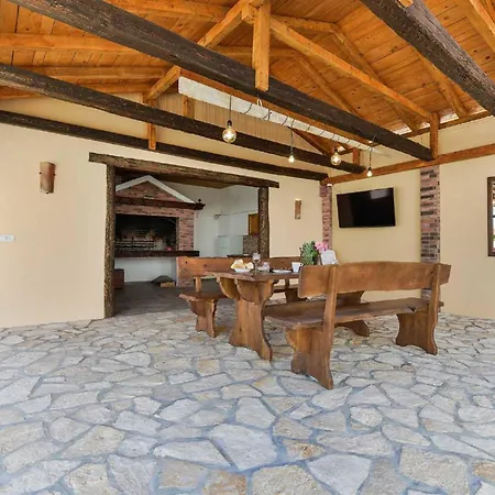 Villa Marinic With Private Pool , Zadar County *