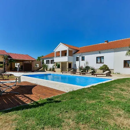 Marinic With Private Pool , Zadar County Miranje