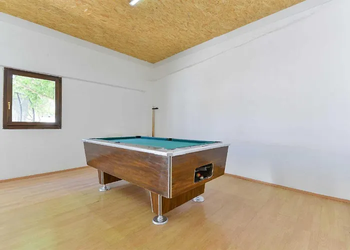 Villa Marinic With Private Pool , Zadar County