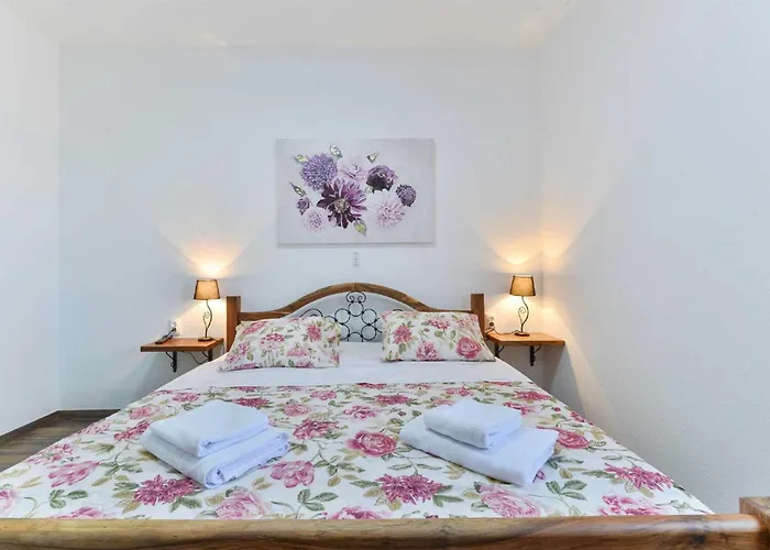 Marinic With Private Pool , Zadar County Villa Miranje