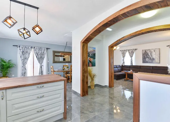 Villa Marinic With Private Pool , Zadar County Miranje