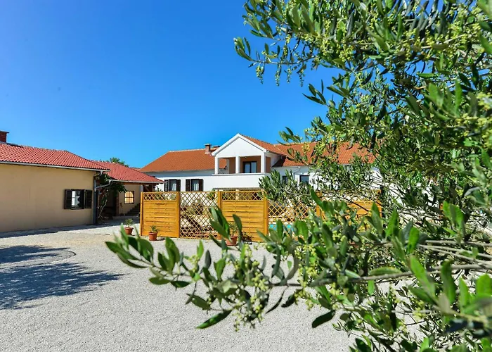 Marinic With Private Pool , Zadar County Villa