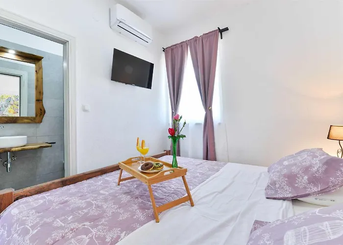 Villa Marinic With Private Pool , Zadar County Miranje