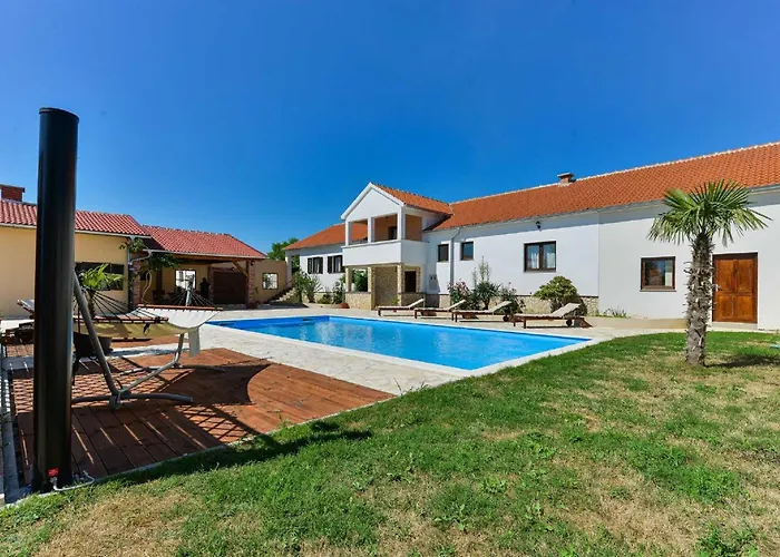 Marinic With Private Pool , Zadar County Miranje